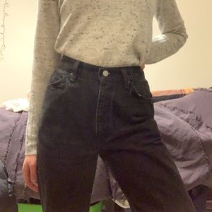 Black Levi’s Vintage High Rise Mom Jeans